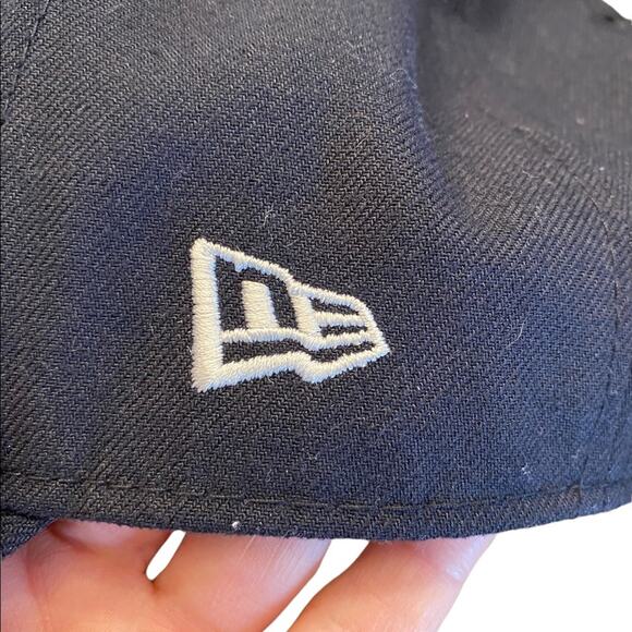 Dallas Cowboys Hat/Cap NFC East Division Champions by New Era Polyester NFL - Picture 4 of 5